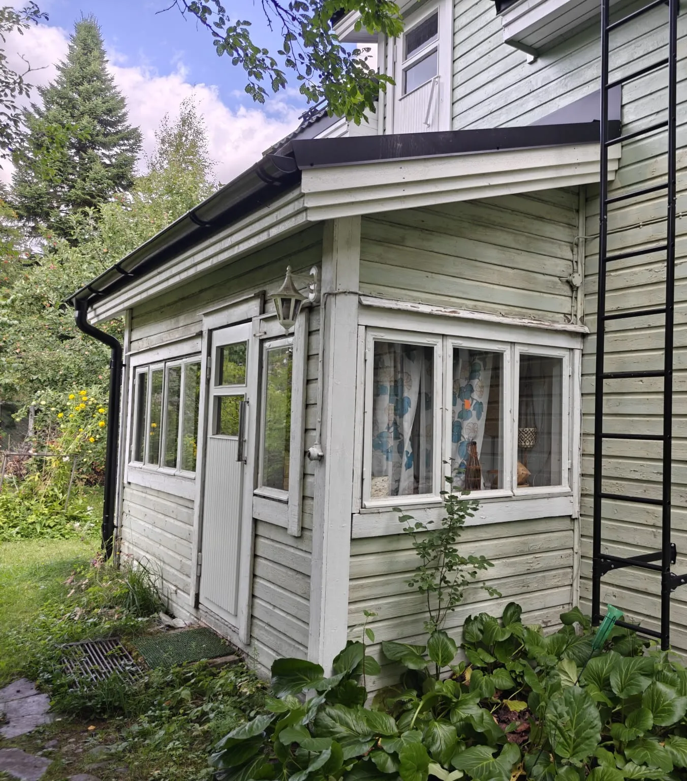 Porch and facade painting — before