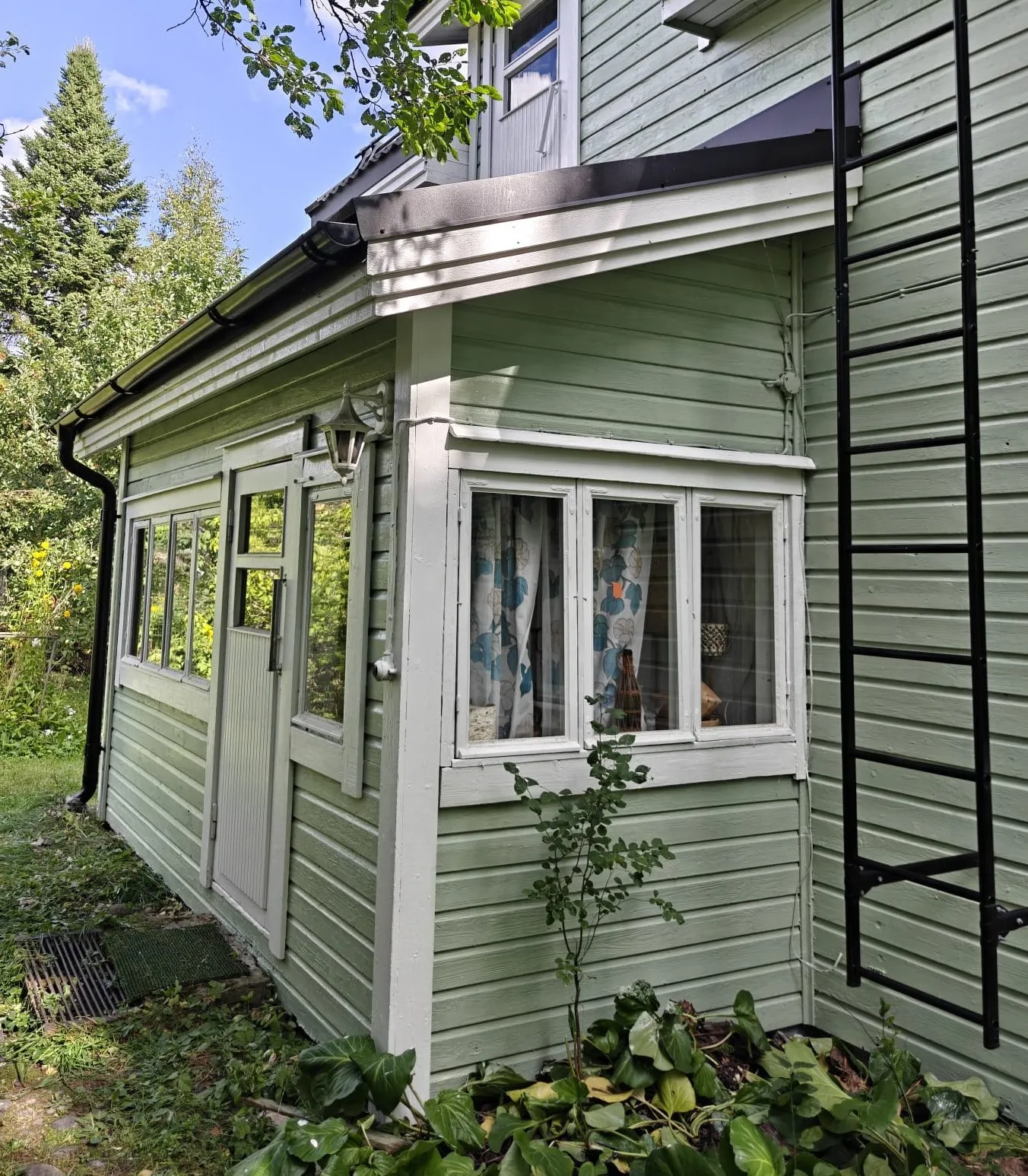Porch and facade painting — after